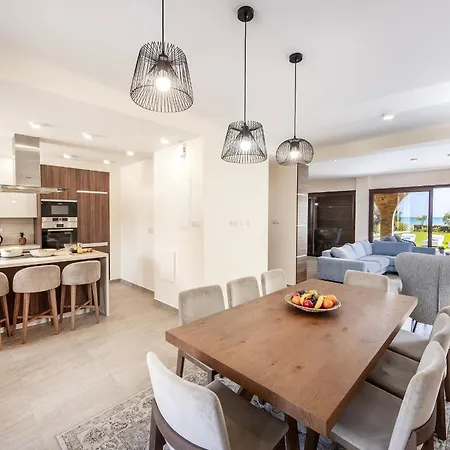 Villa Ionion H5 *